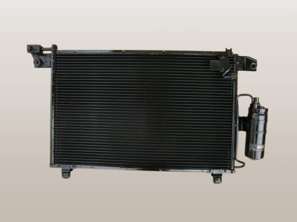 ビッグホーン コンデンサー UBS69GW 8-97049-270-3 現物修理コア新品