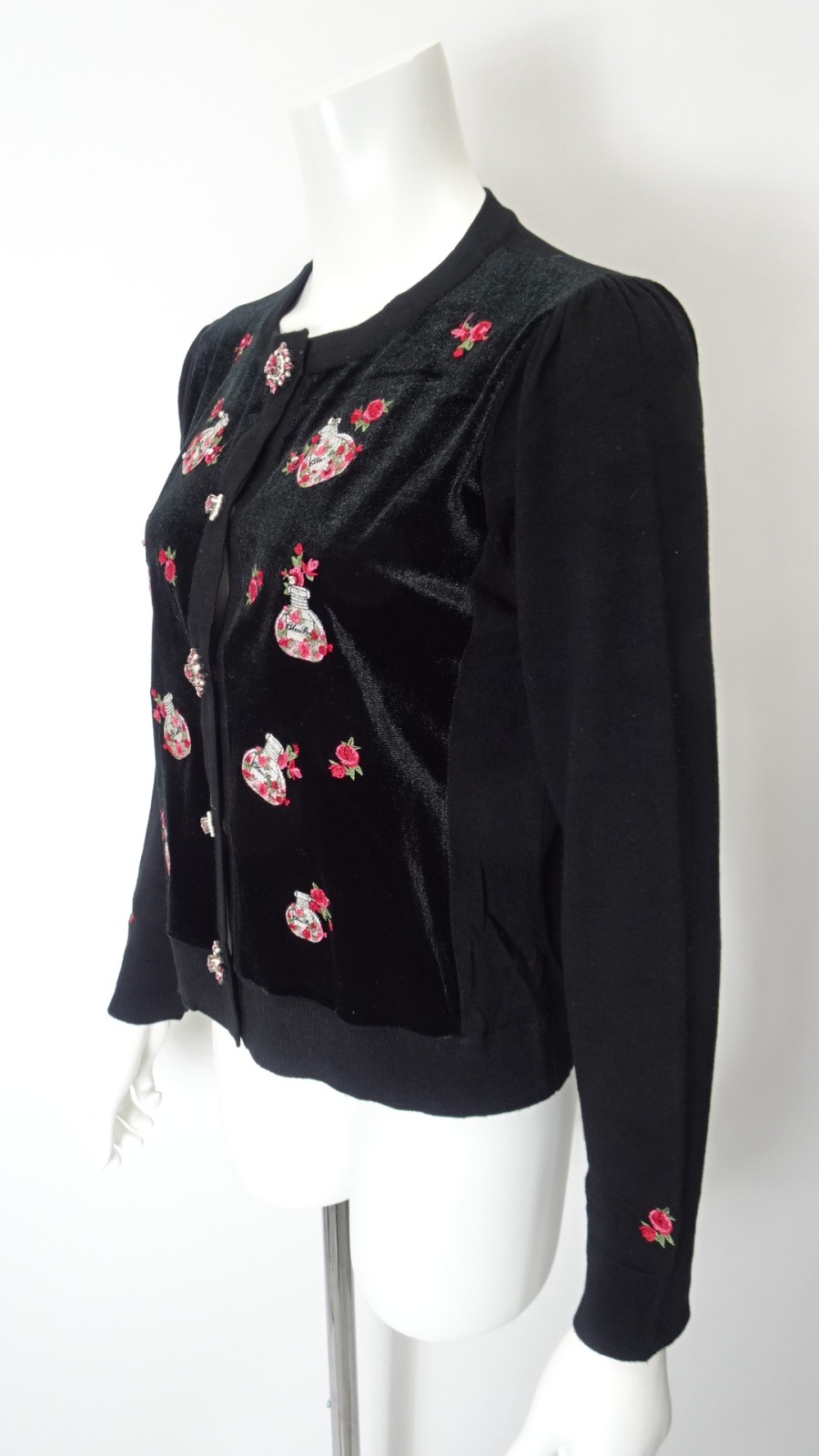 2025年秋冬 香水瓶刺しゅう ベロア素材×ニットカーディガン 2521015