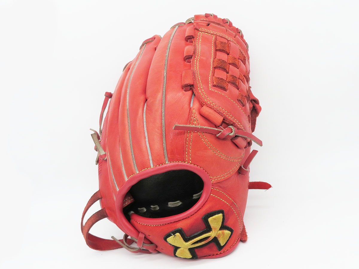 Under Armour 軟式グローブ 赤 Under Armour 軟式グローブ 赤 UNDER