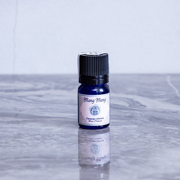 イランイラン【エッセンシャルオイル】｜アロマ｜ライブラ国産精油