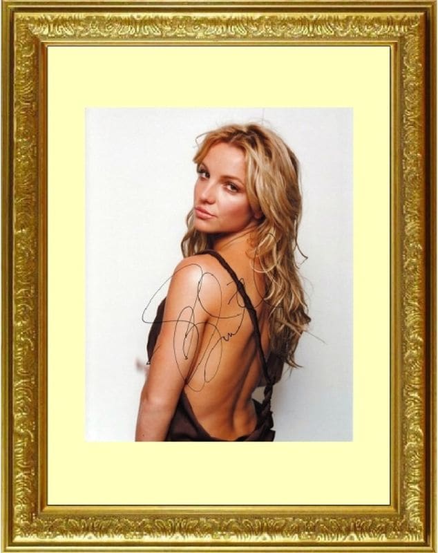 ブリトニー・スピアーズ直筆サイン入り特大写真…グラミー賞アーチスト