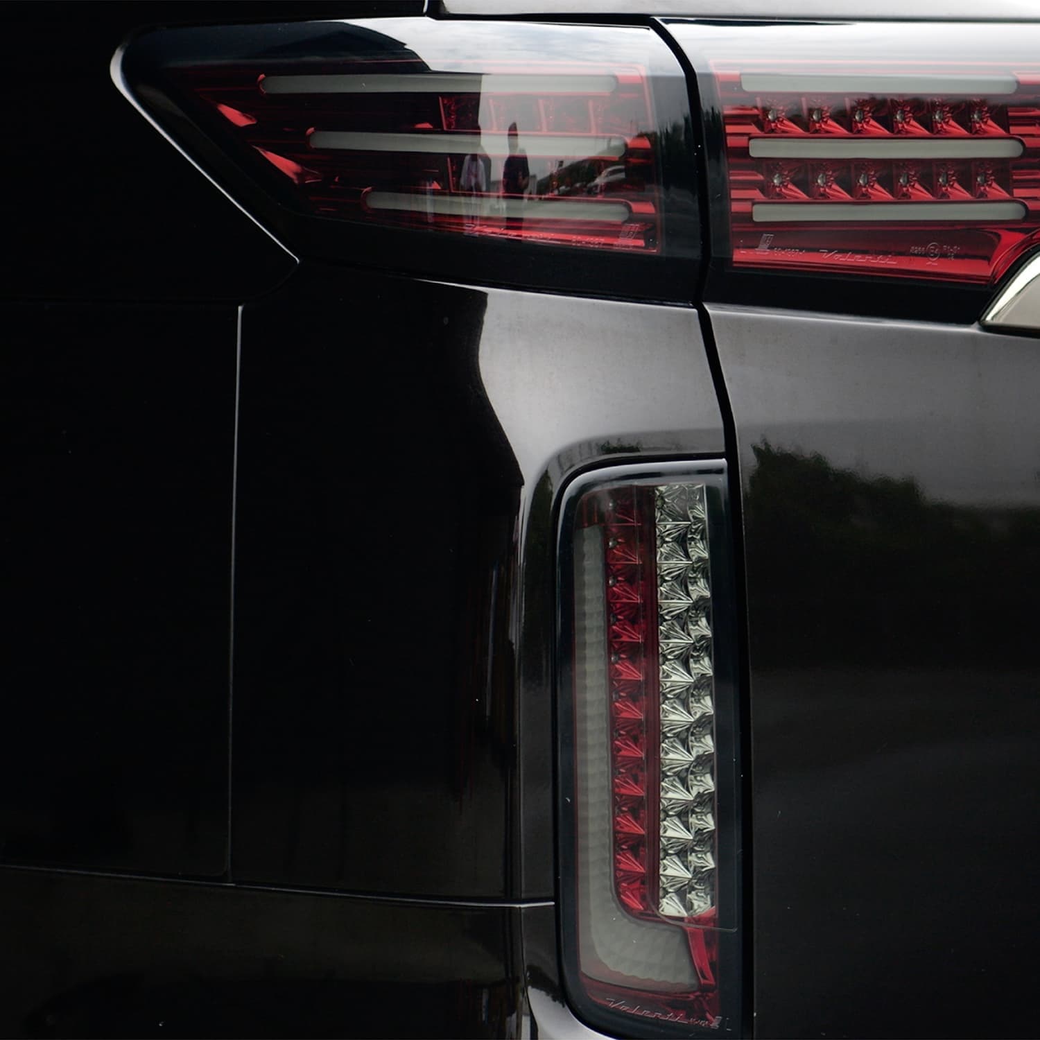 公式ショップ限定カラー】エルグランド E52系 Valenti ヴァレンティ