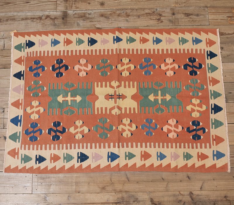 トルコキリム｜遊牧民のカラフルな手織り布｜マライカ公式通販