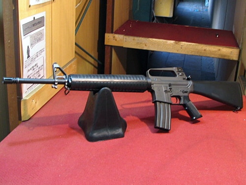 店内全品5％OFFクーポン】東京マルイ・コルト M16A2 電動ガン