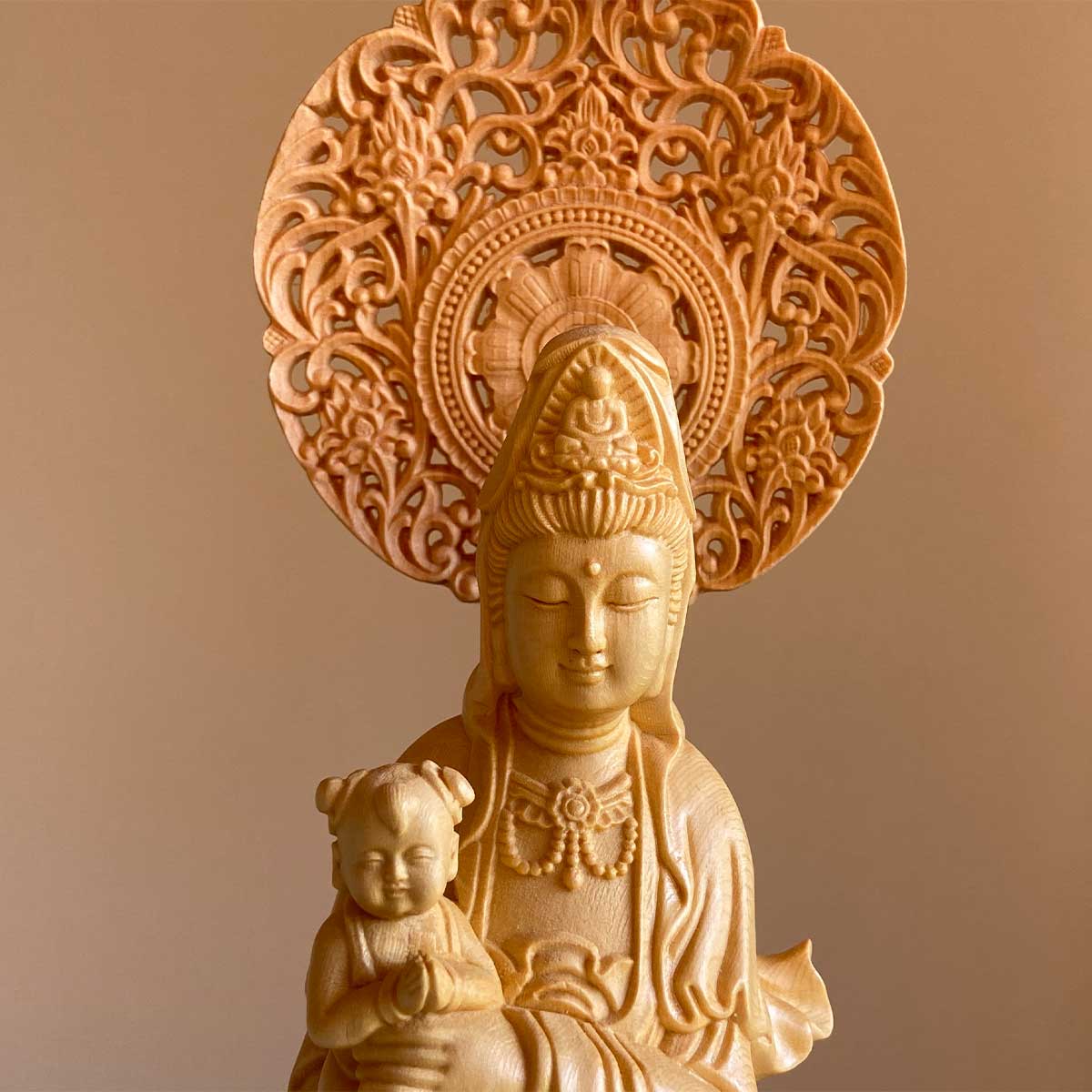 慈母観音 仏像 36cm｜家内安全・子授け・無病息災・安産祈願を願う