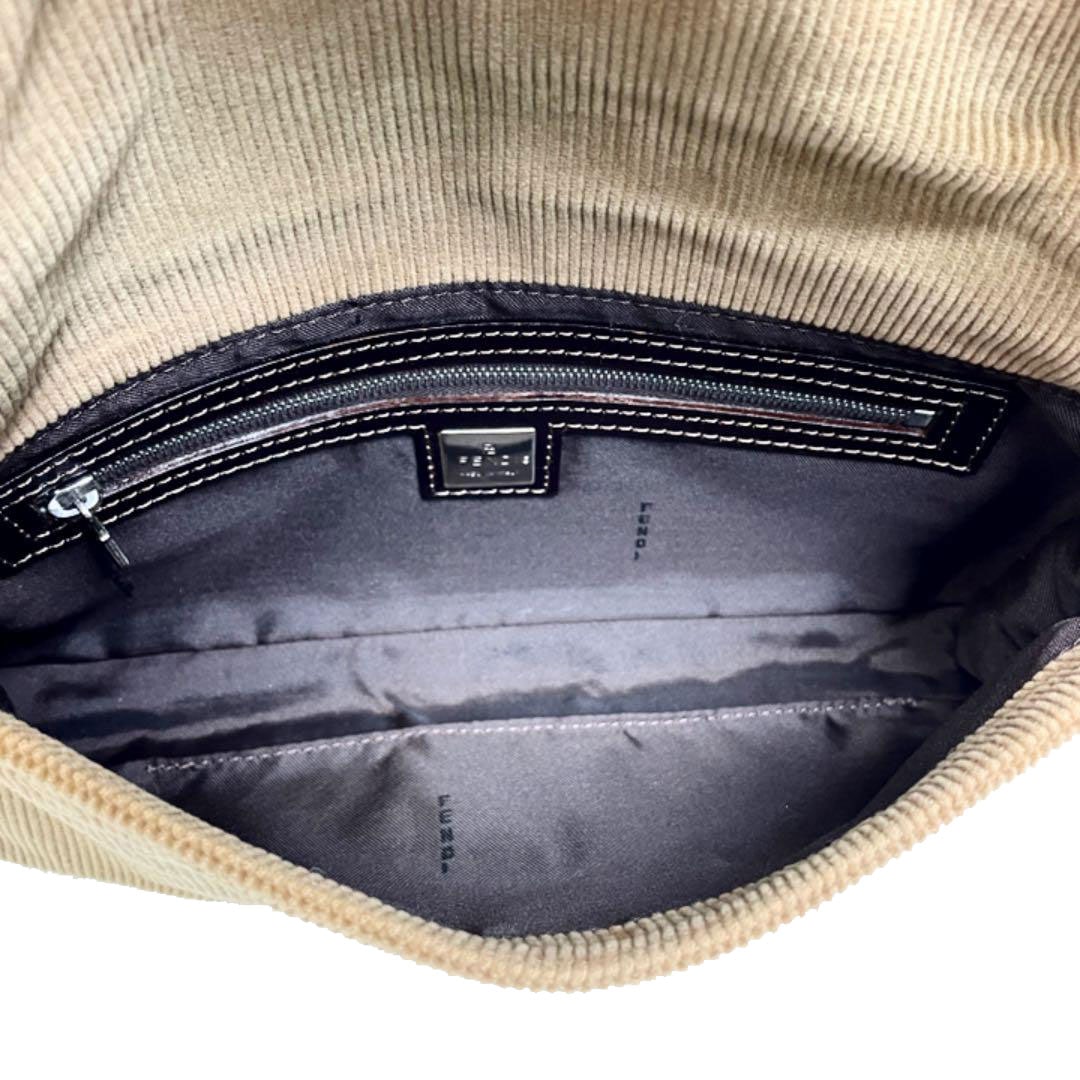 FENDI フェンディマンマバケット コーデュロイ ショルダーバッグ