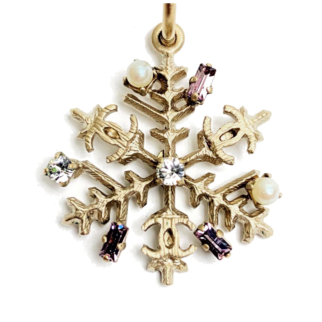 CHANEL シャネル ピアス スノーフレーク 雪の結晶 ラインストーン