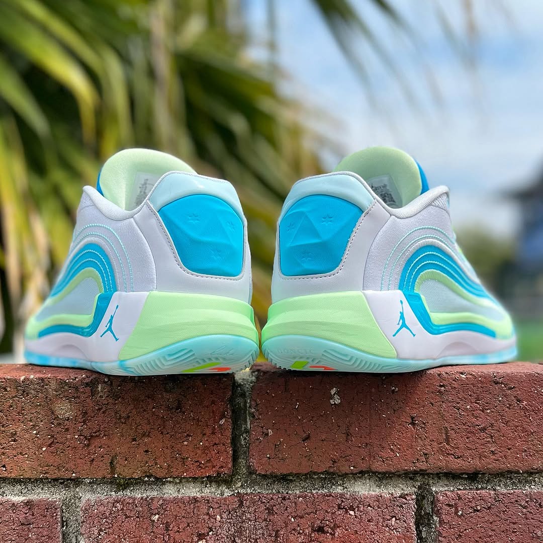 Luka 4 バスケットボールシューズ ネイビー/ホワイト/ピンク Luka 4