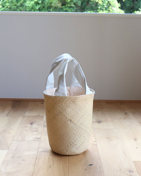 warang wayan(ワランワヤン) FUTO ラタン革手バスケット BK M[生活雑貨