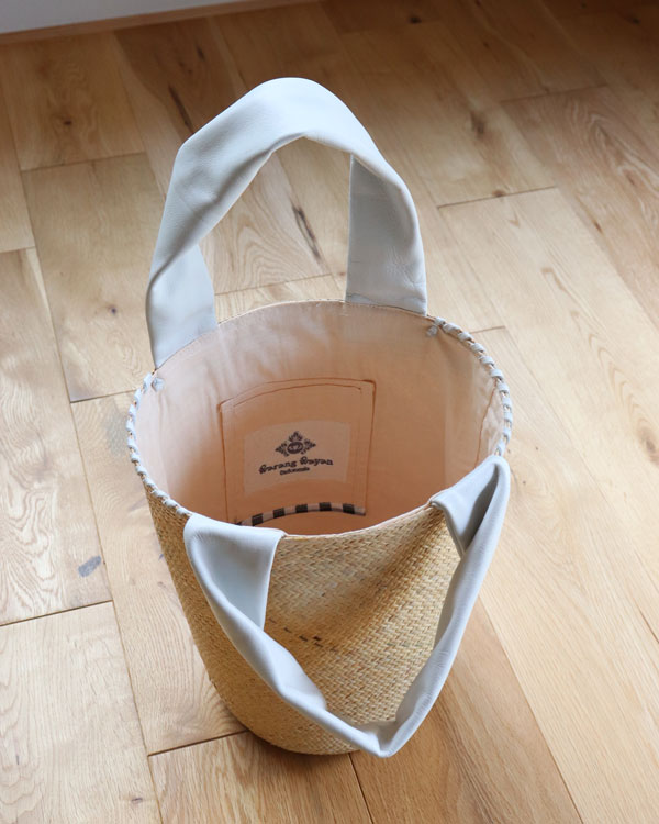 warang wayan(ワランワヤン) FUTO ラタン革手バスケット BK M[生活雑貨