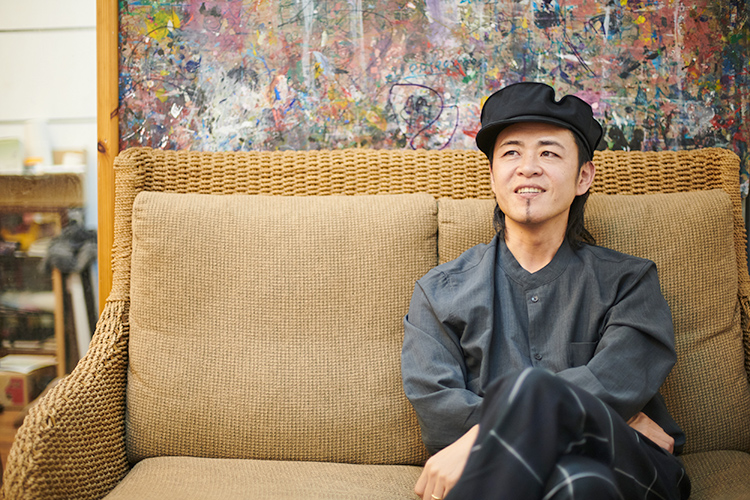 バンドマンで、教育者で、社会活動家で……いくつもの顔を持つ吉田田