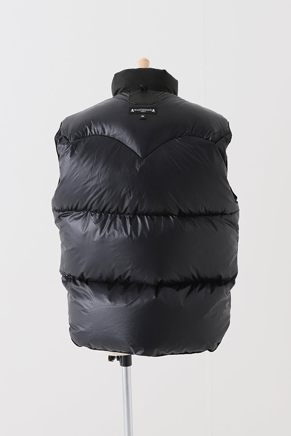 Rocky Mountain Featherbed × MASTERMIND WORLD DOWN VEST