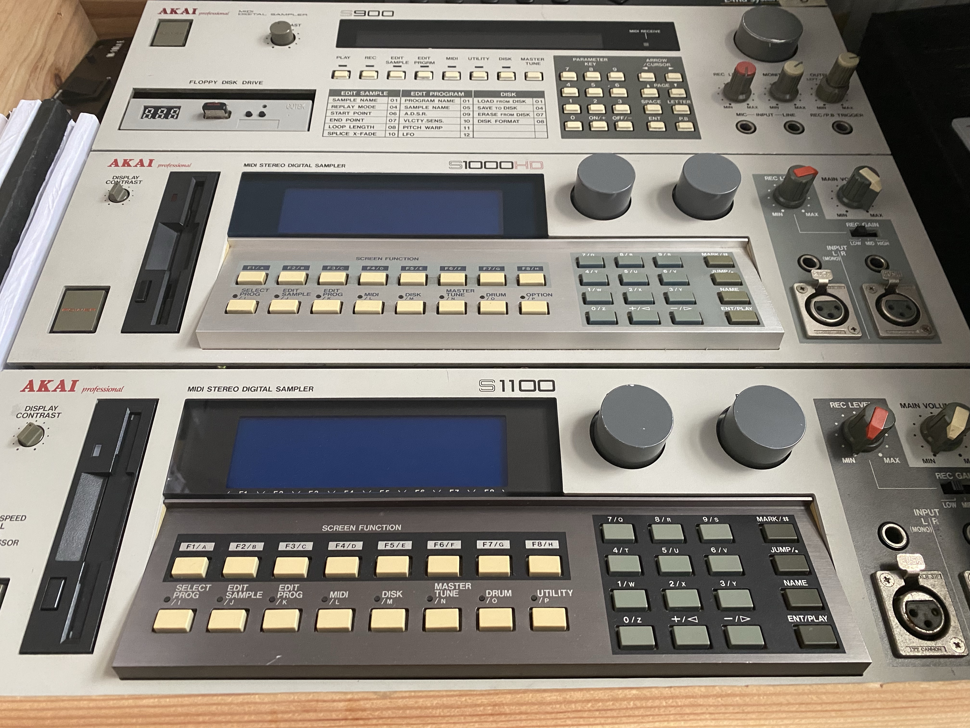 Akai S1100: installing a ZuluSCSI and a new MEANWELL PSU+ZULU SD