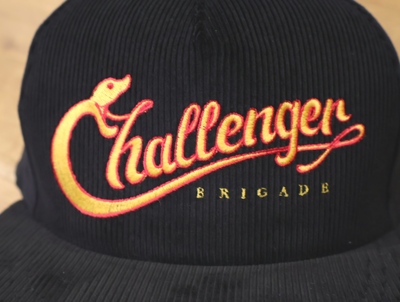 CHALLENGER 「SNAKING LOGO CAP」 スナップバックコーデュロイキャップ