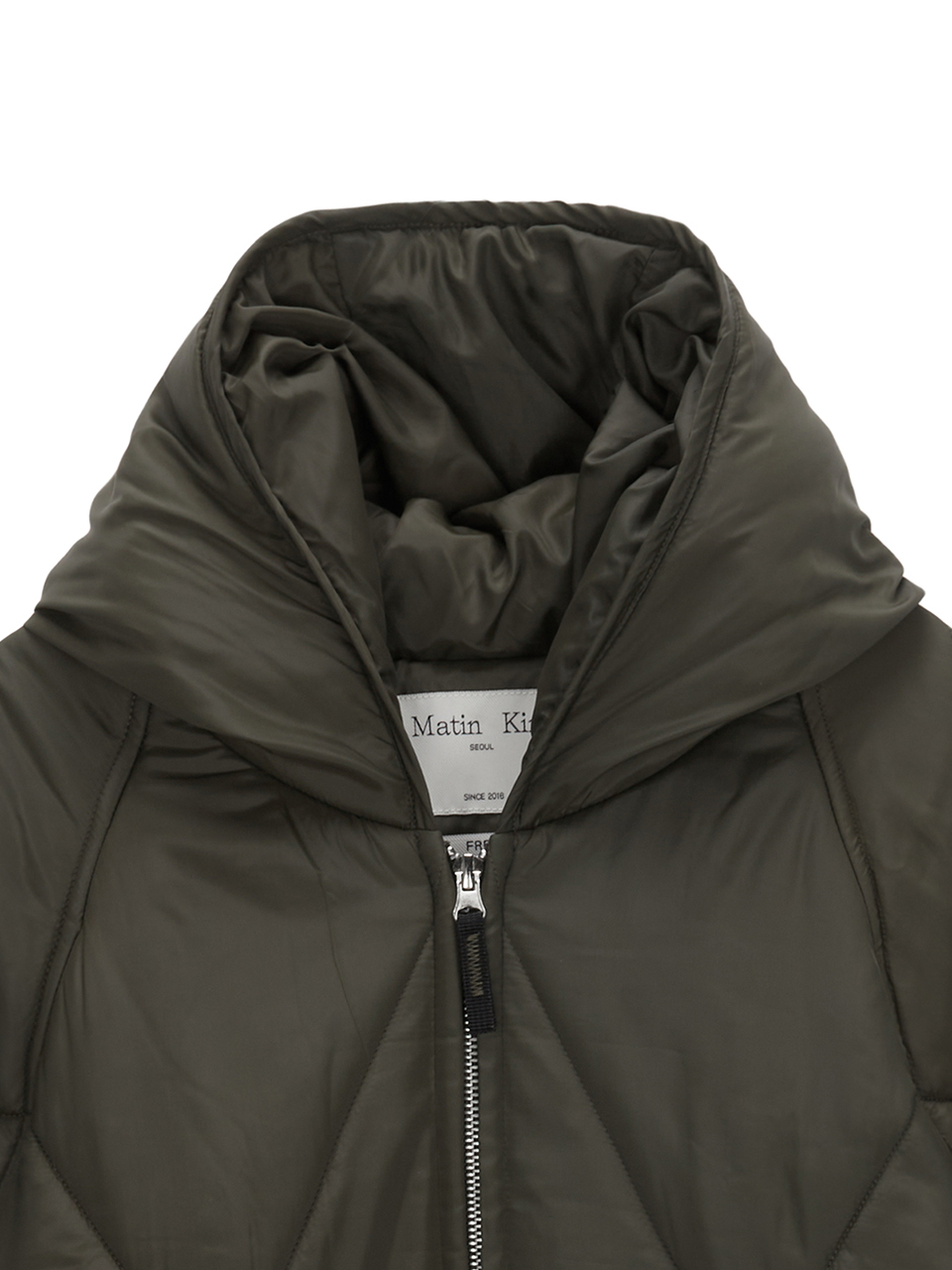 마뗑킴(MATIN KIM) BACK TYPO QUILTING HOOD JUMPER IN KHAKI - 사이즈
