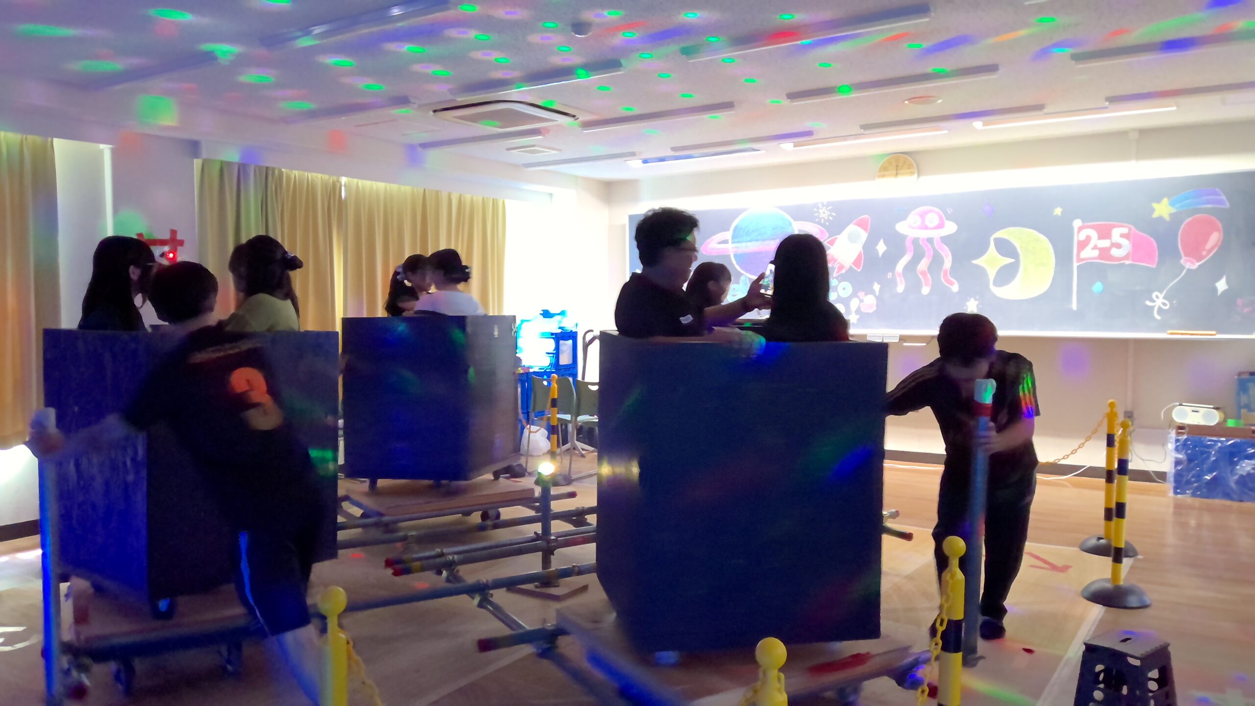 正智深谷高校2年5組の仲間たちと、オリジナル遊具の製作に挑みました