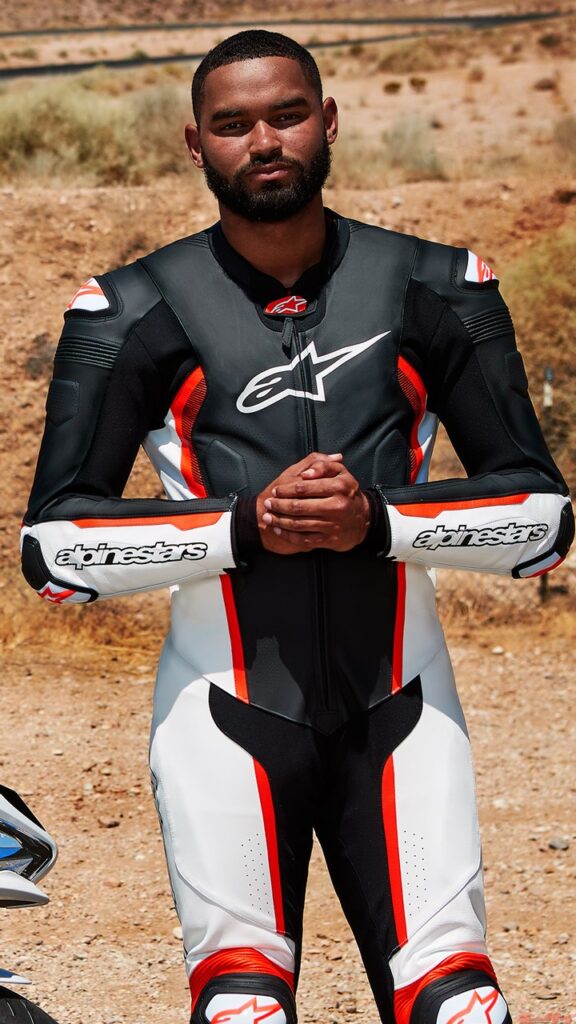 アルパインスターズ「ミサイルv2レザースーツ」が2022年4月発売、エア