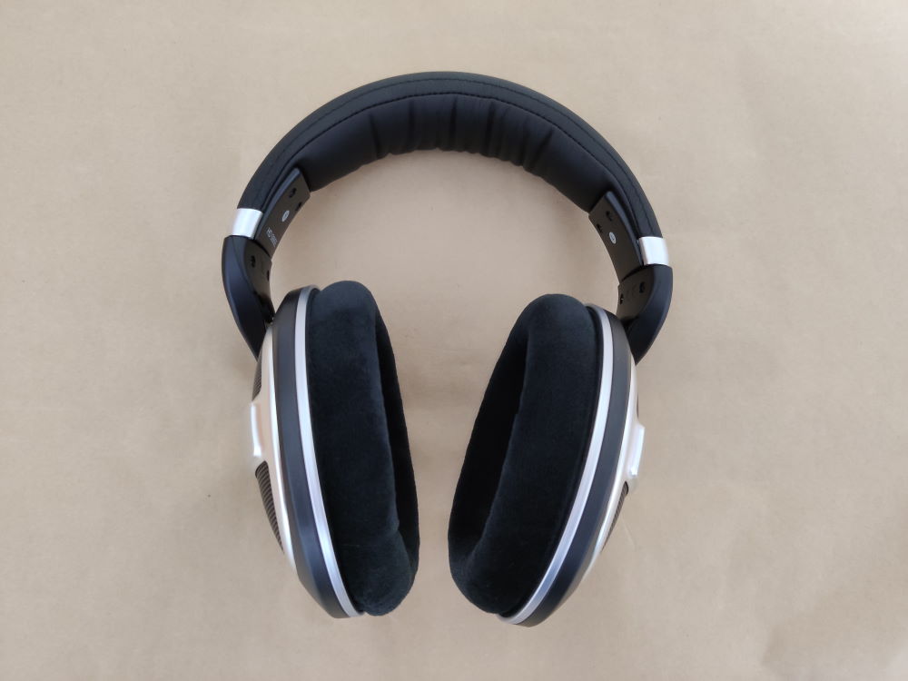 ゼンハイザー HD 599 SEのレビュー！側圧がかなり緩めなヘッドホン