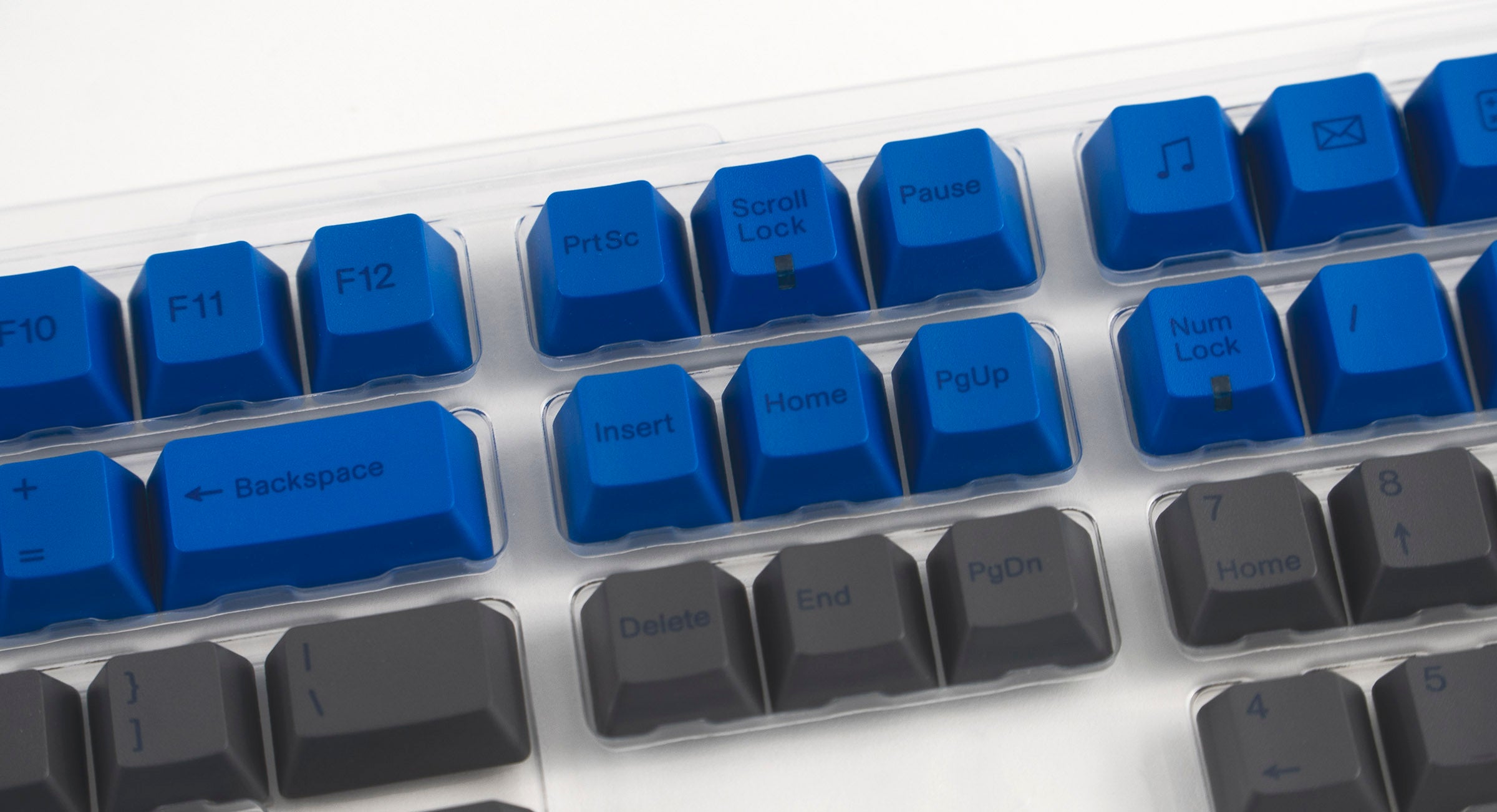 Varmilo Lake Blue / Black / White 108 Key Varmilo Profile Dye Sub PBT