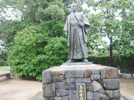 Foto de Takasugi Shinsaku Statnding Statue, Hagi: 高杉晋作誕生地の
