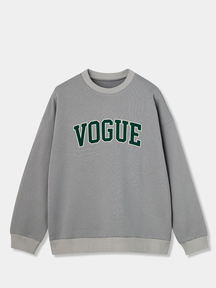 BLACKPINKのジェニーも愛用！東京旅行で見せたVOGUEスウェットの