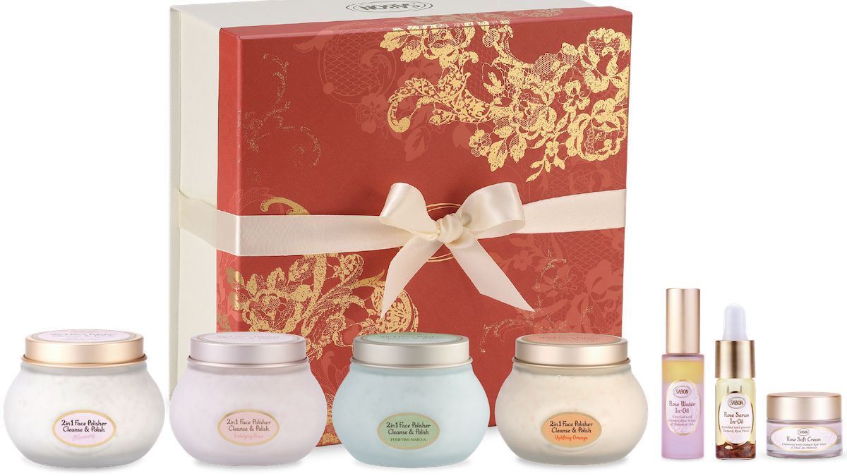 発売10周年を祝して、サボンのスクラブ洗顔料の限定キットが登場