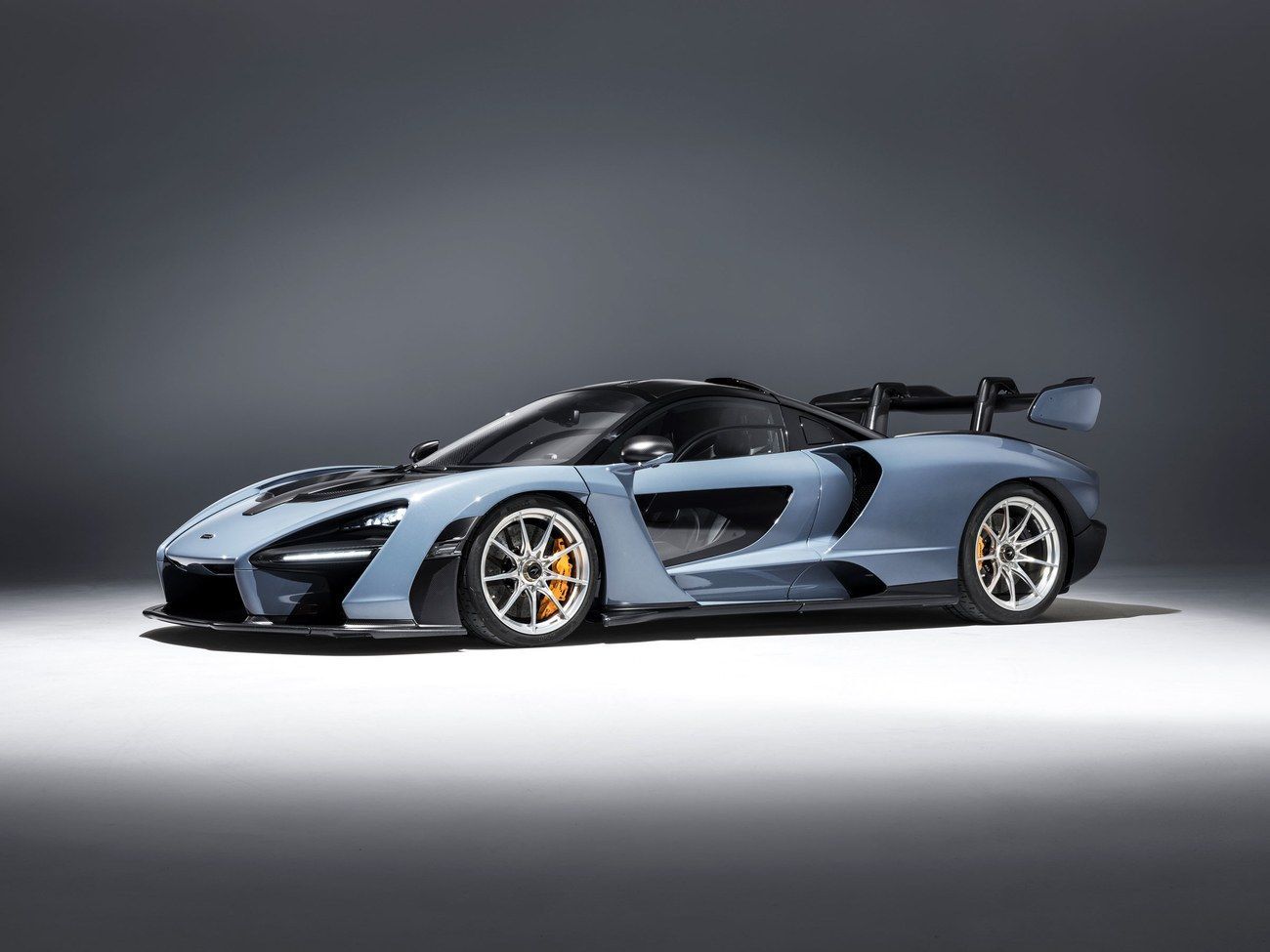 最も過激なマクラーレン「セナ」──その開発拠点は、まるでSF映画の