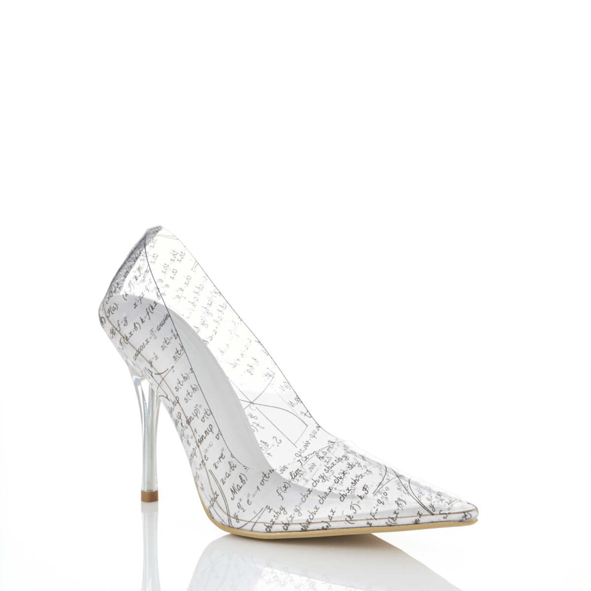 セクシーで疲れない”ハイヒール 星あやが提案する「イエロ」 - WWDJAPAN