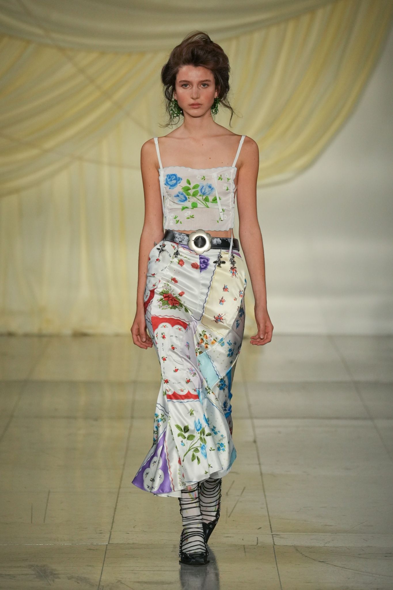 ルック】「ユハン ワン」2023年春夏コレクション - WWDJAPAN