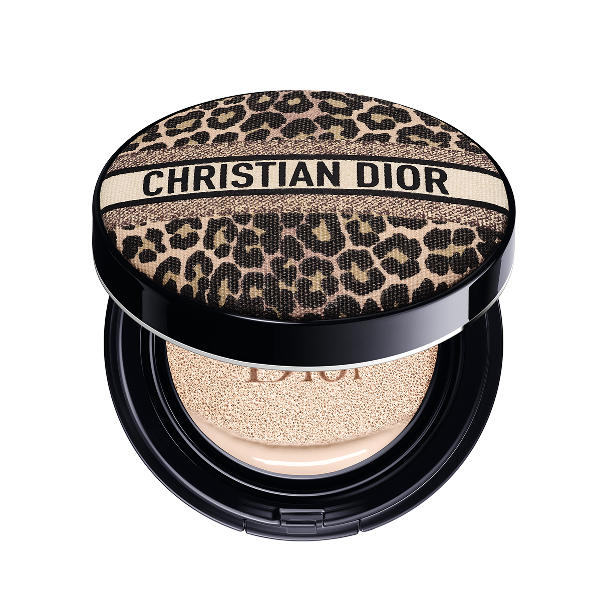 2023年春コスメ】「ディオール」はレオパード柄を取り入れたアイ