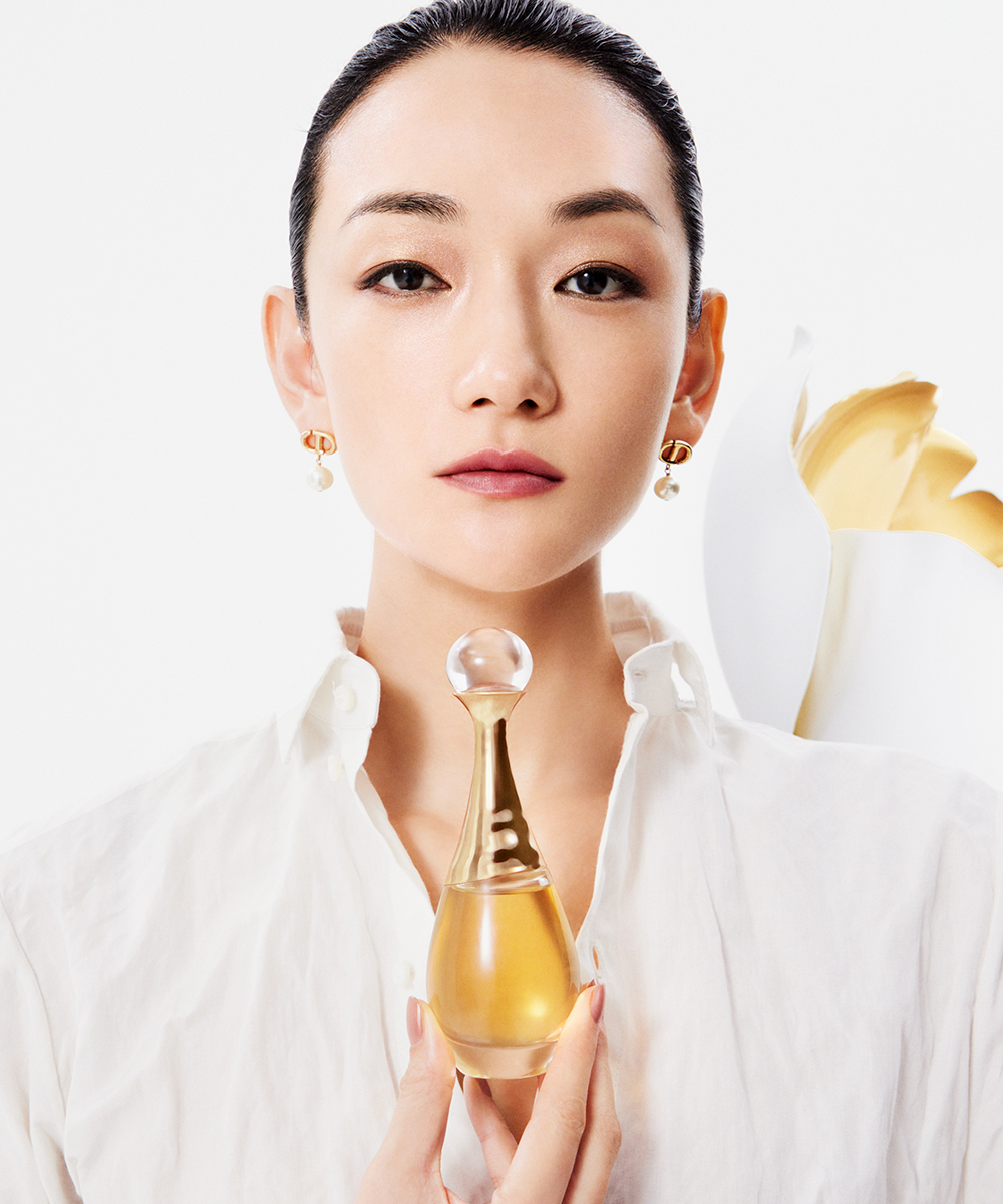 冨永愛が語る「ディオール」“ジャドール ロー”の魅力 名香をカリスマ調