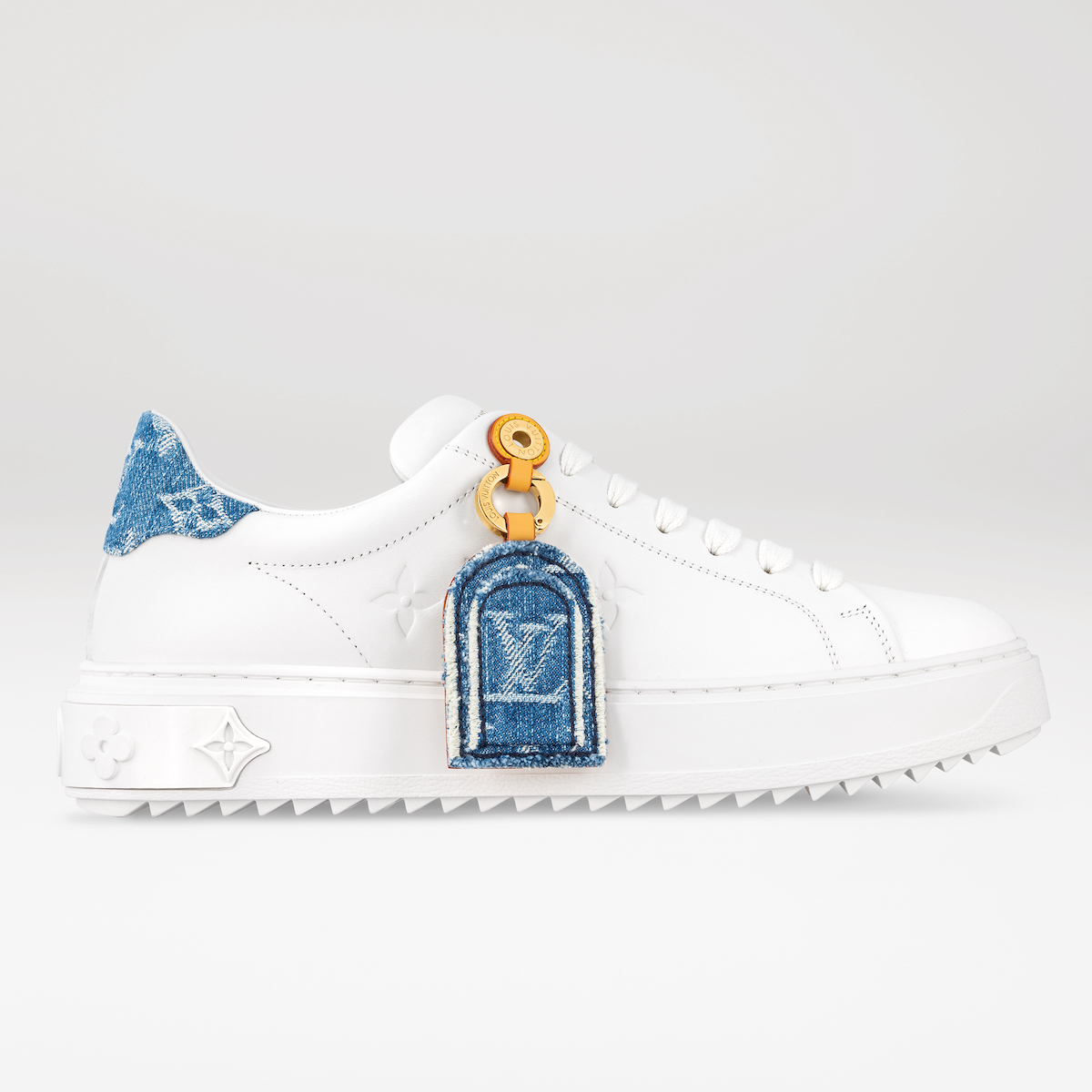 ルイ・ヴィトン」からモノグラム・デニムを用いた靴コレクション