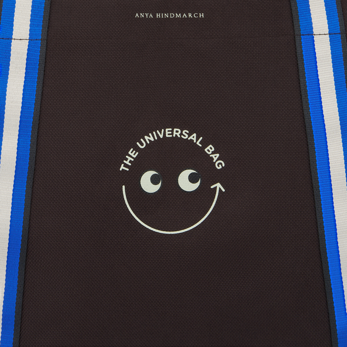 アニヤ・ハインドマーチ」がついにオリジナルの“ユニバーサルバッグ”を