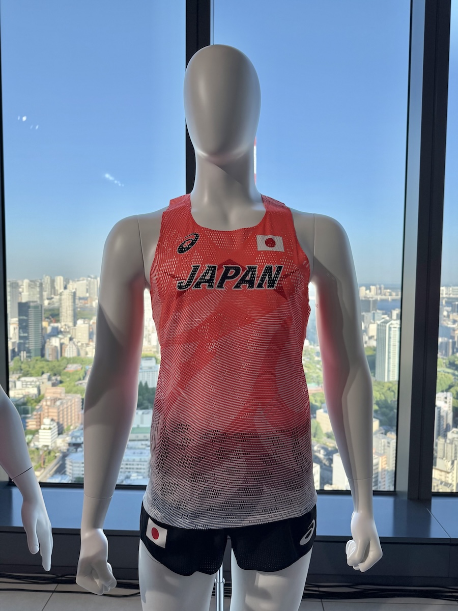 アシックス」が「東京2025世界陸上」の公式ウエアを披露 織田裕二