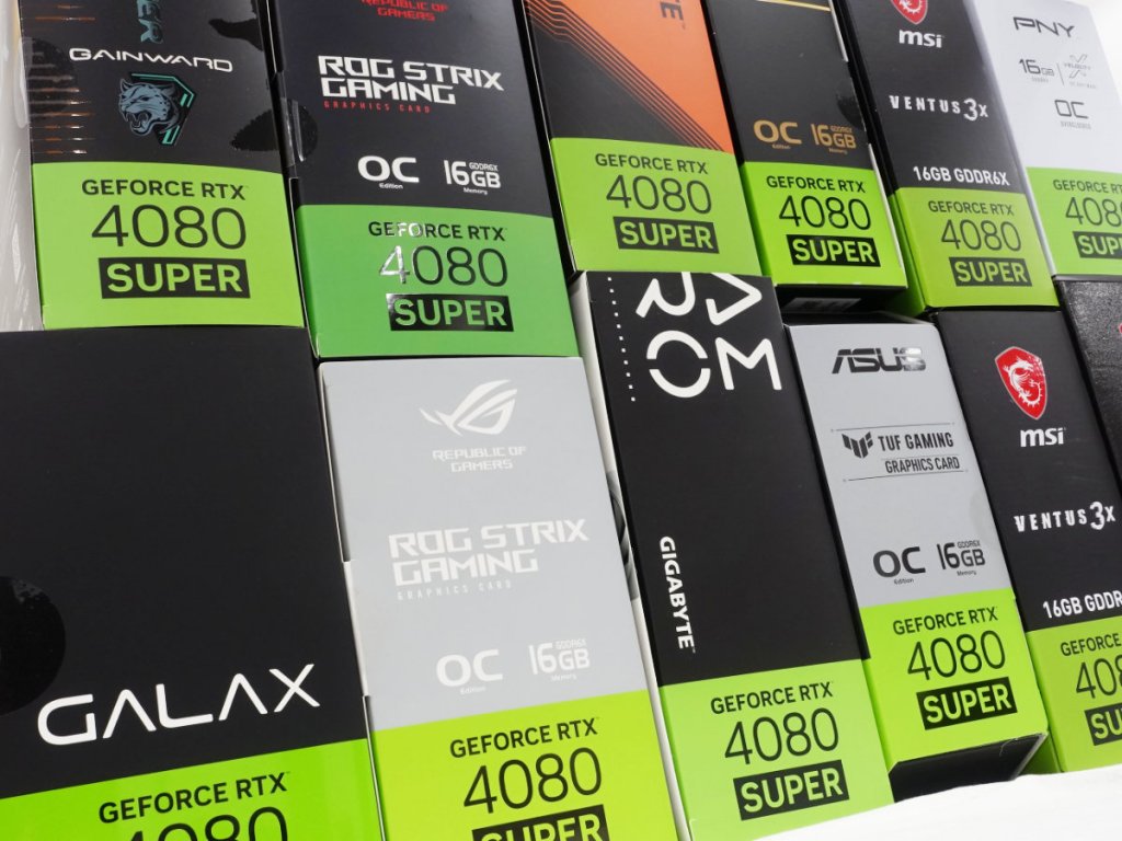 立ち位置的におトク調整が捗った、NVIDIA 「GEFORCE RTX 4080 SUPER