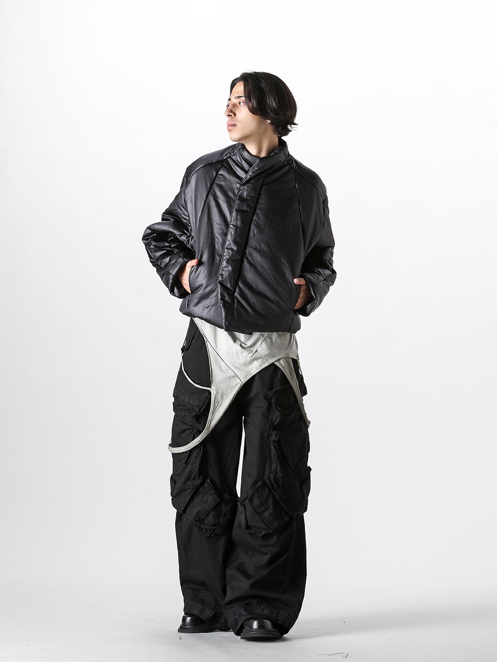 JULIUS 2024-25AW クロップドパテッドジャケット スタイリング -FASCINATE