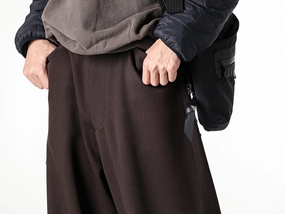 TAION マウンテンリバーシブルダウン ベストバッグスタイル -FASCINATE