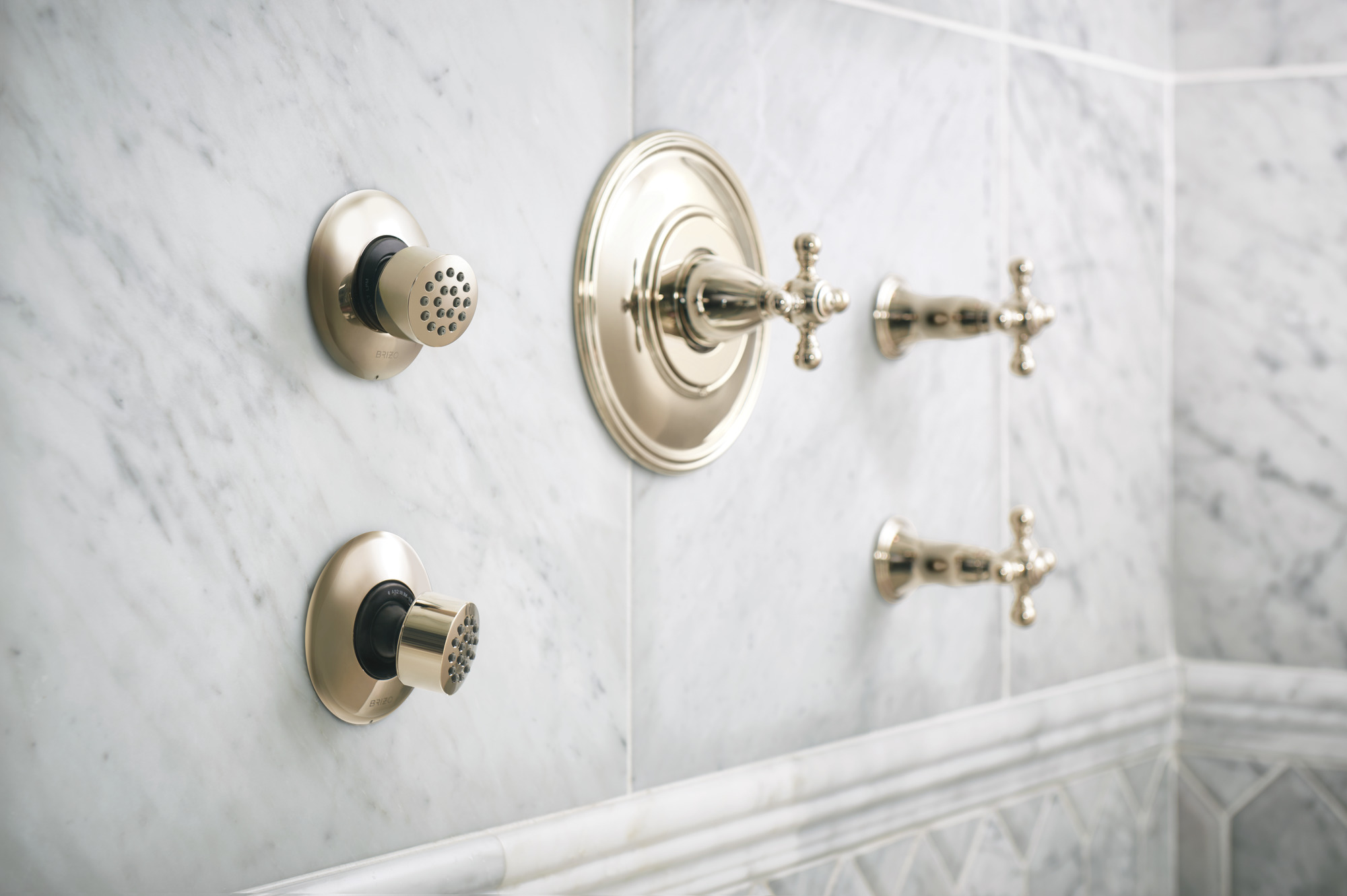 Essential™ Shower Series | Hydrachoice Max® Round Body Spray Trim