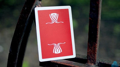 Bee Wynn • Buy playing cards & magic props