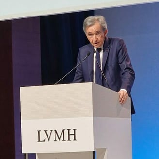 LVMHの決算説明会で、ベルナール・アルノー氏は看板ブランドを前面に