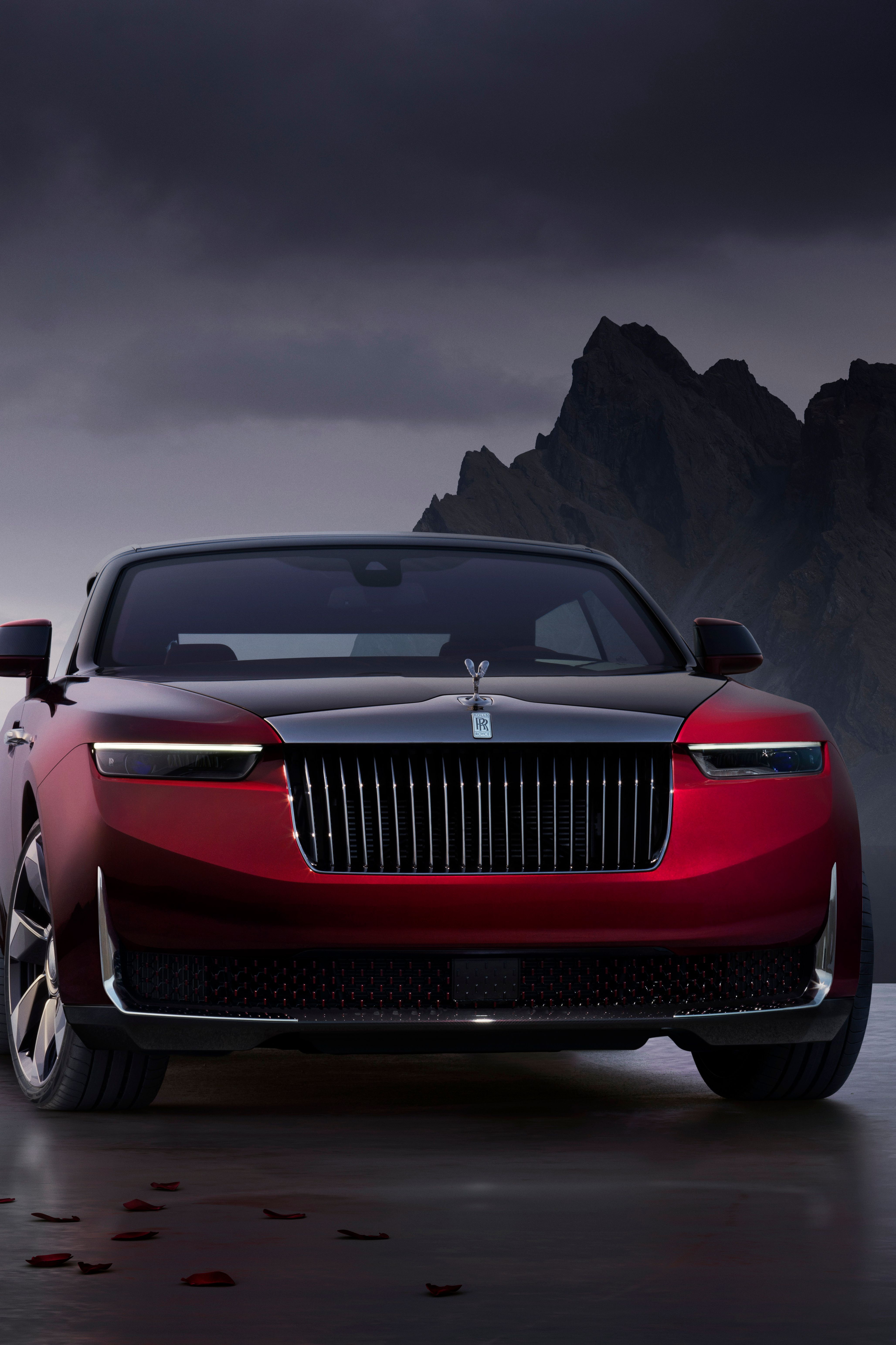 特別なロールス・ロイス、「ラ・ローズ・ノワール」が華やかに登場