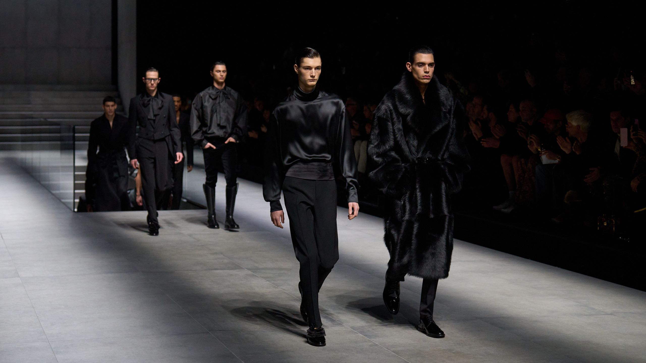 ドルチェ&ガッバーナのメンズショーから読み解く、冬らしくブラックを