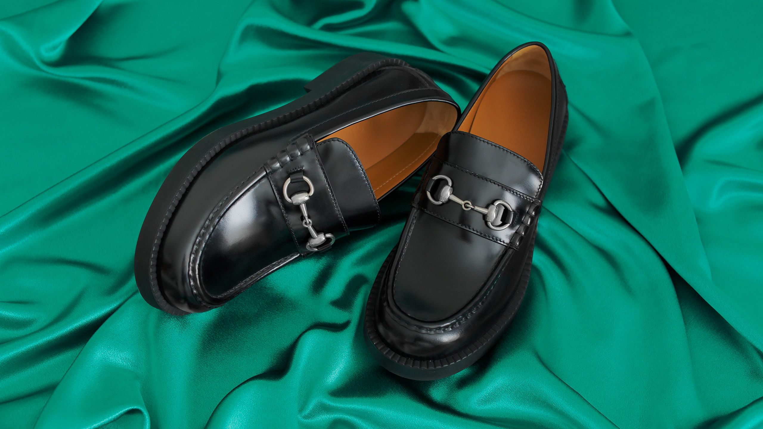 シンプルなエレガンスを楽しむグッチ──特集：2024年の冬に欲しい