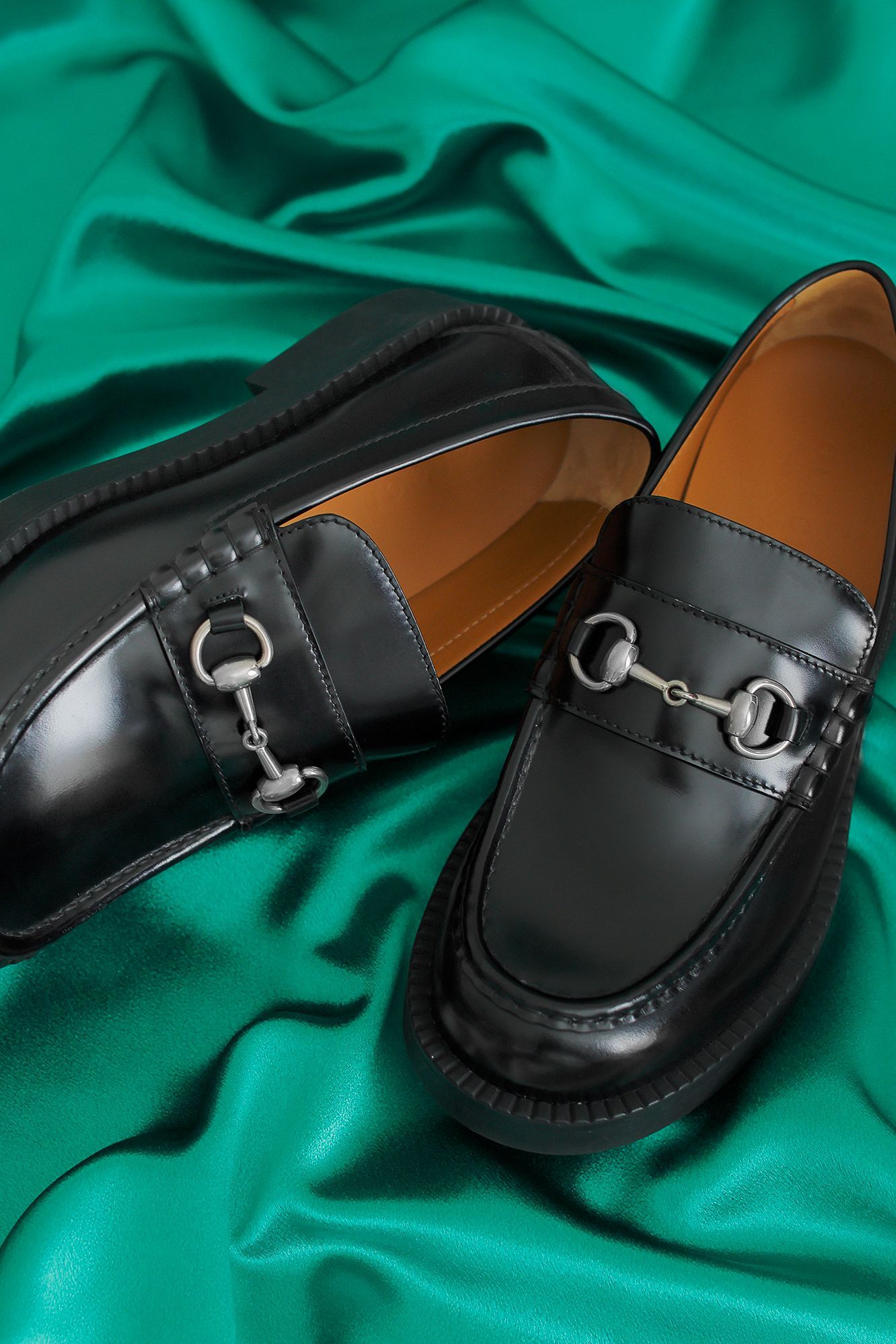 シンプルなエレガンスを楽しむグッチ──特集：2024年の冬に欲しい