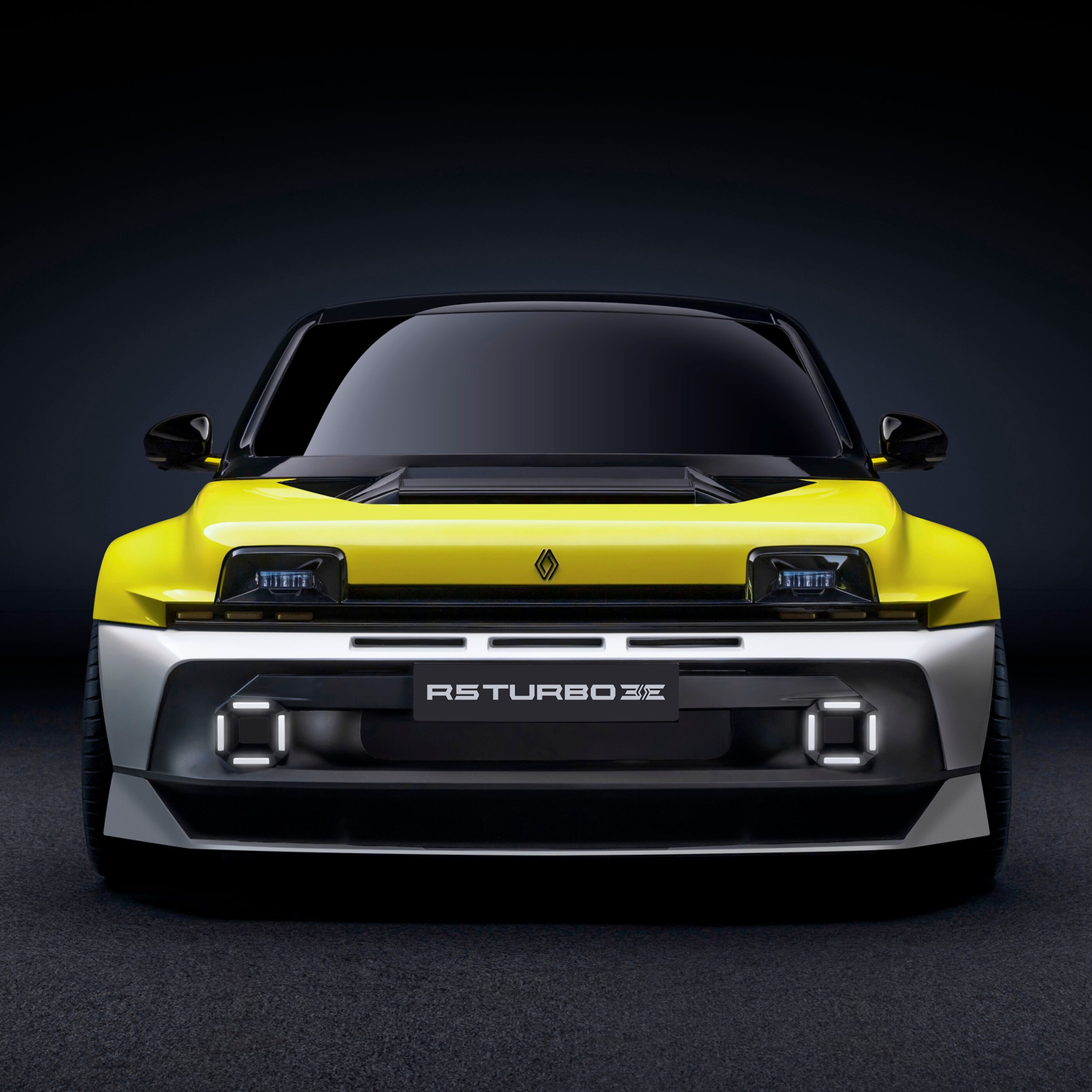 ルノー5ターボ復活へ──GQ新着カー | GQ JAPAN