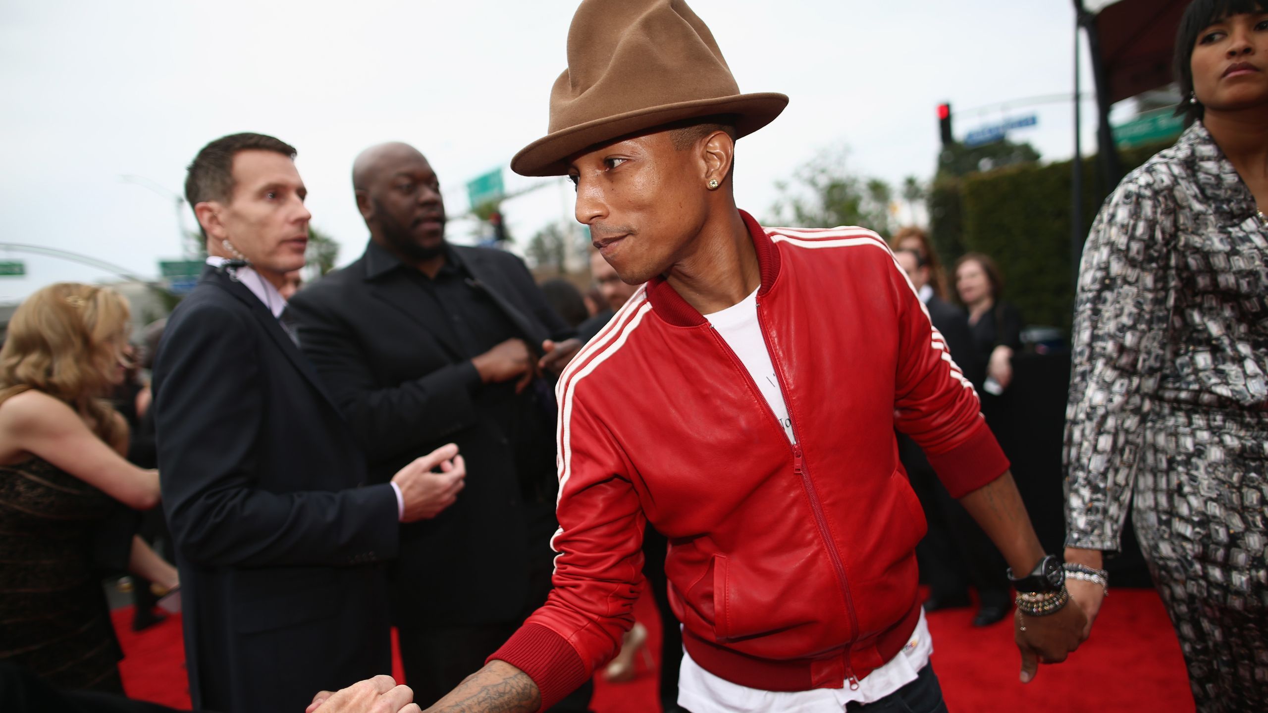 ヴィヴィアン・ウエストウッドが生み出した、アイコニックなアイテム4