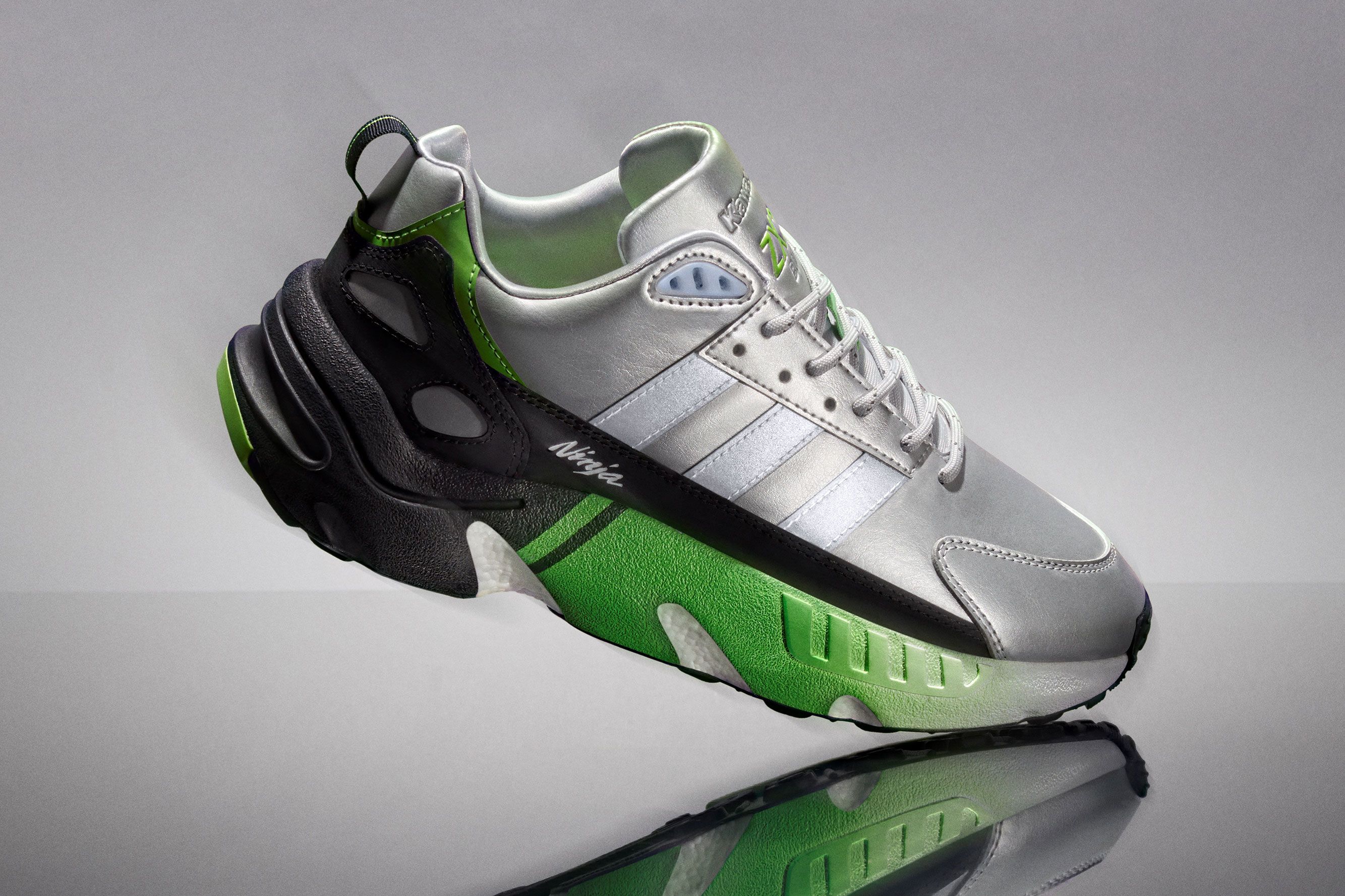 カワサキとアディダスがふたたびタッグ！ スニーカー「ZX22 KAWASAKI