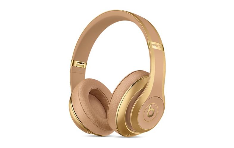 なんともゴージャス。Beatsヘッドホンとイヤホンに｢Balmain｣コラボの新