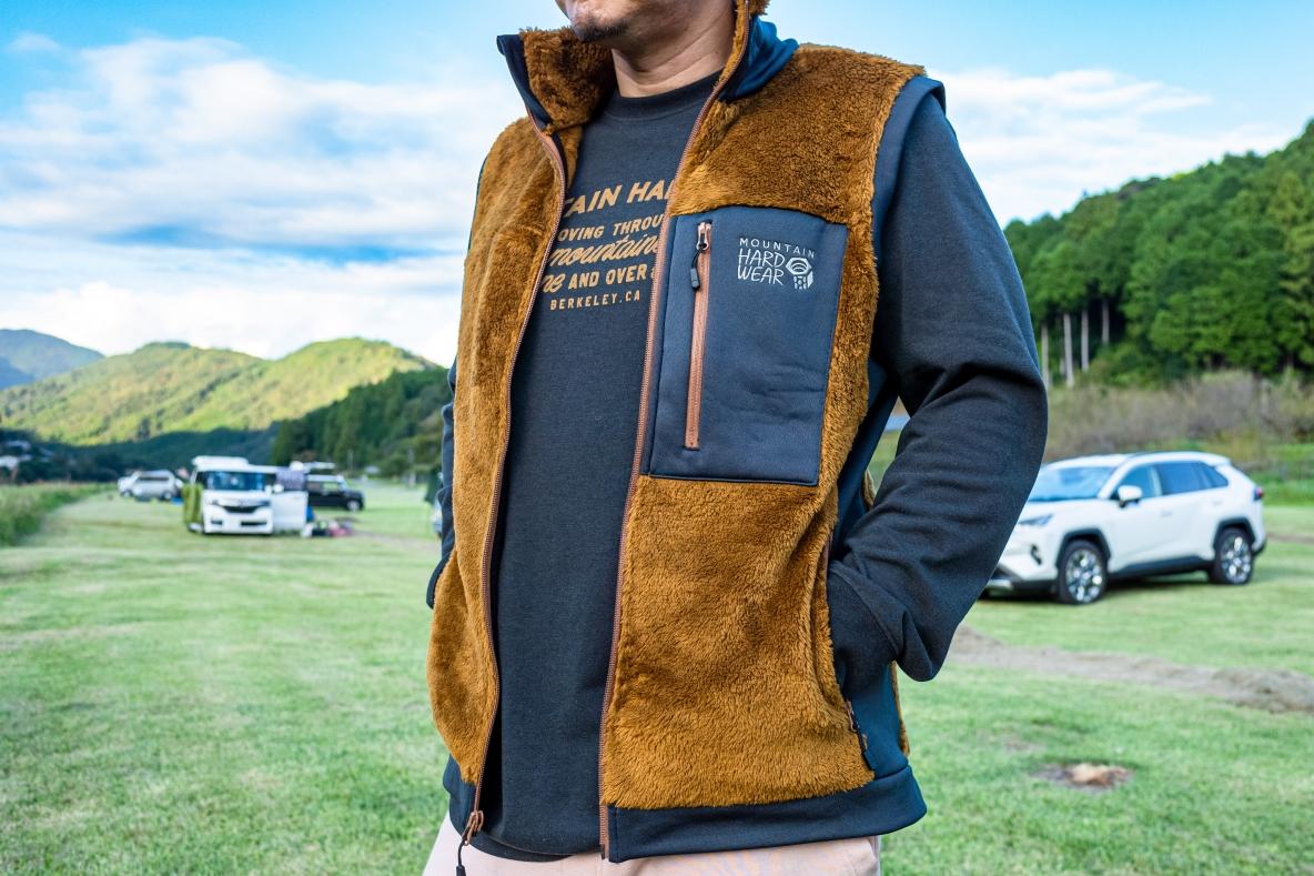 アウターを着るほどではないけど…」という時期に、マウンテンハード