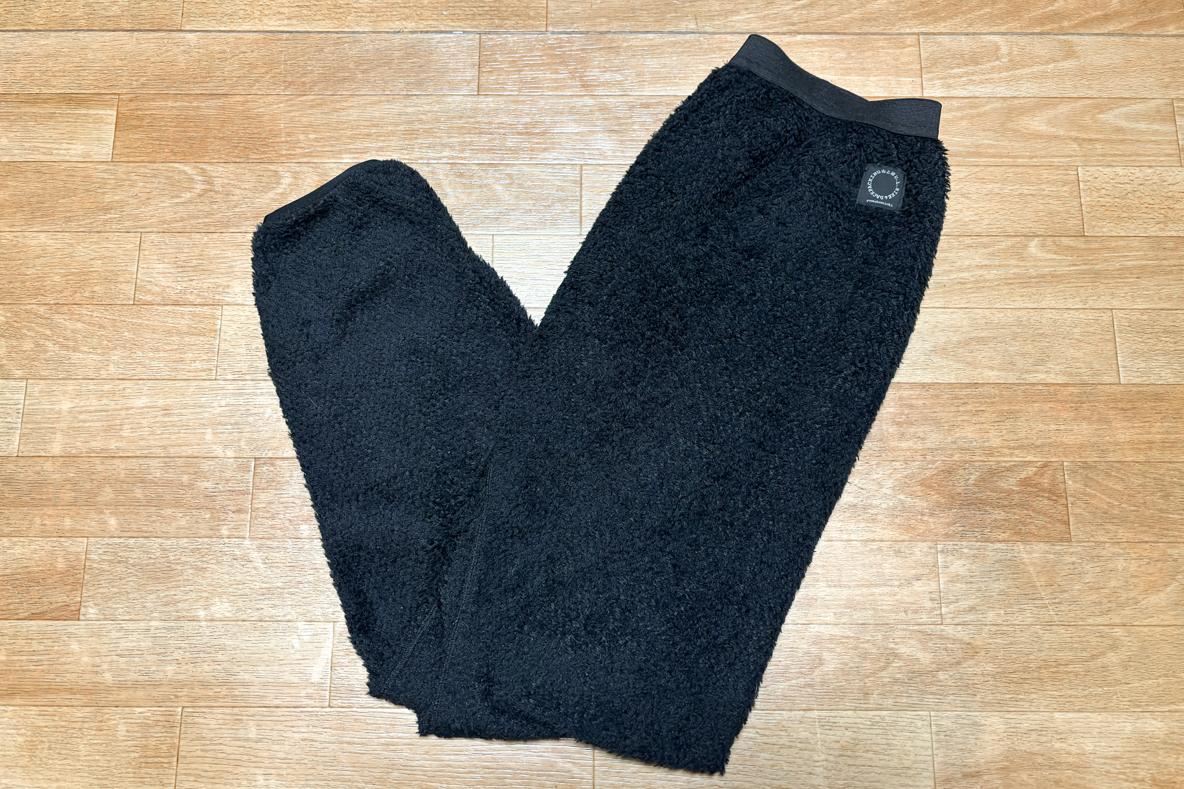 タイツとしても、ズボンとしても履ける「山と道」のコレ。 通気性・速